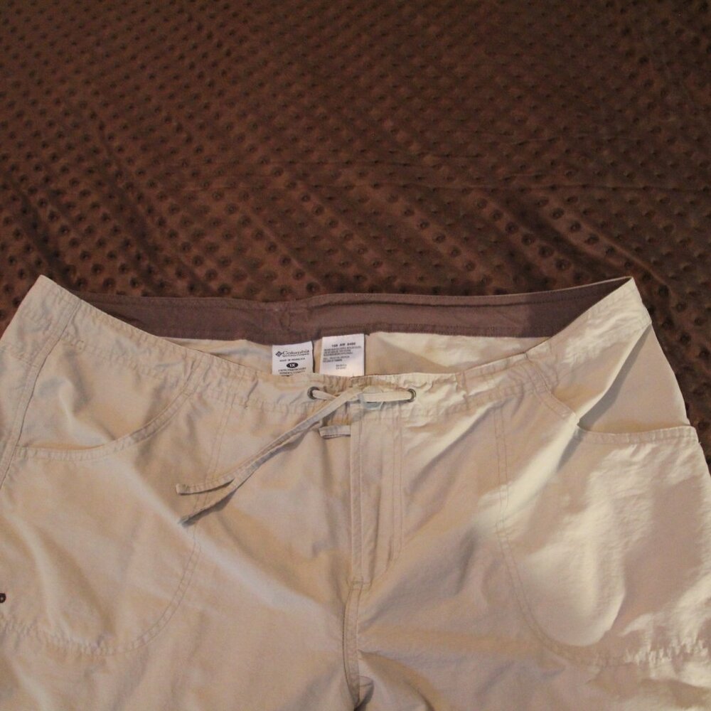 Pants, light beige, hiking.  Size 1X. Columbia brand. Like new. - Picture 3 of 9